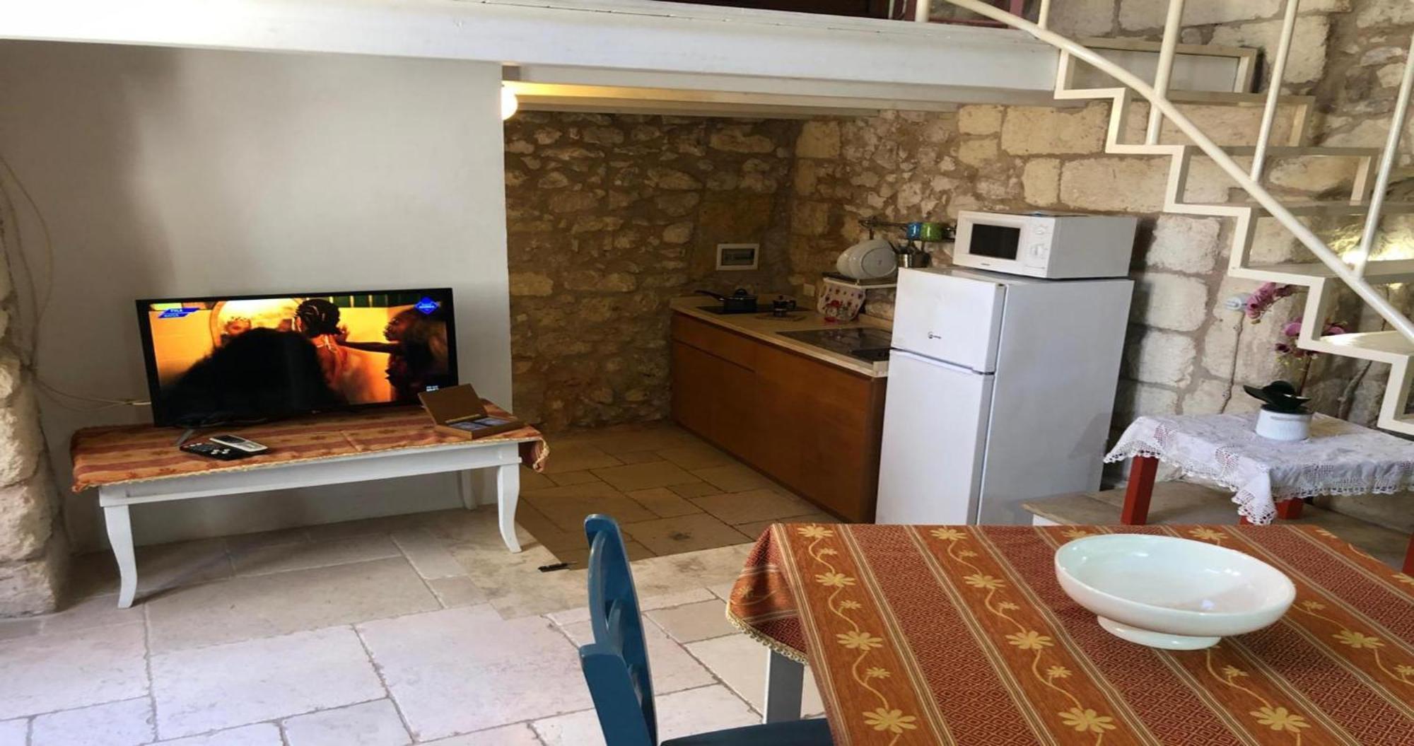Odegos Monolocali Vico Sant'Antonio Βίλα Carpignano Salentino Εξωτερικό φωτογραφία